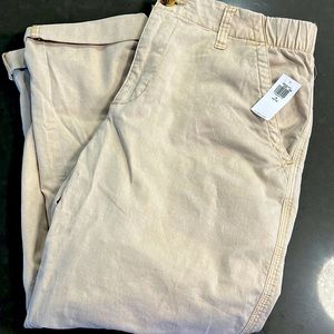 Old navy high rise chino size medium. NWT.